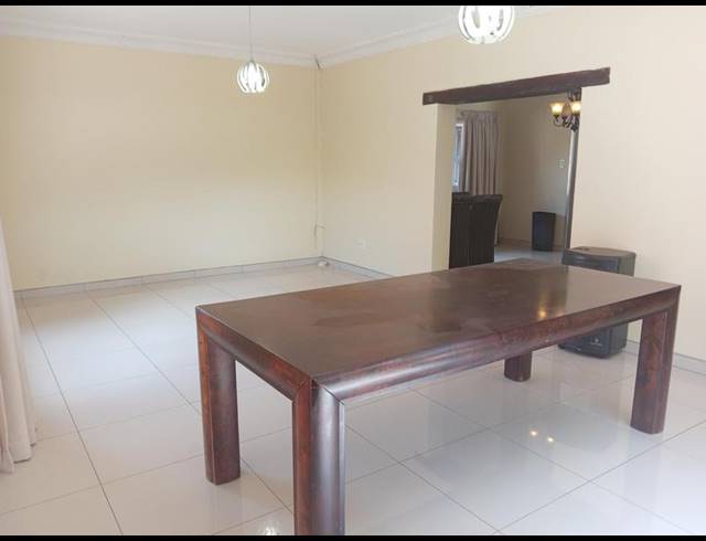 3 BEDROOM PROPERTY TO RENT IN CRESTA
